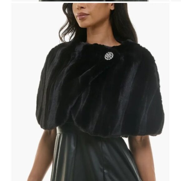 Faux Fur Wrap Capelet | Nina Leonard | - Picture 1 of 10